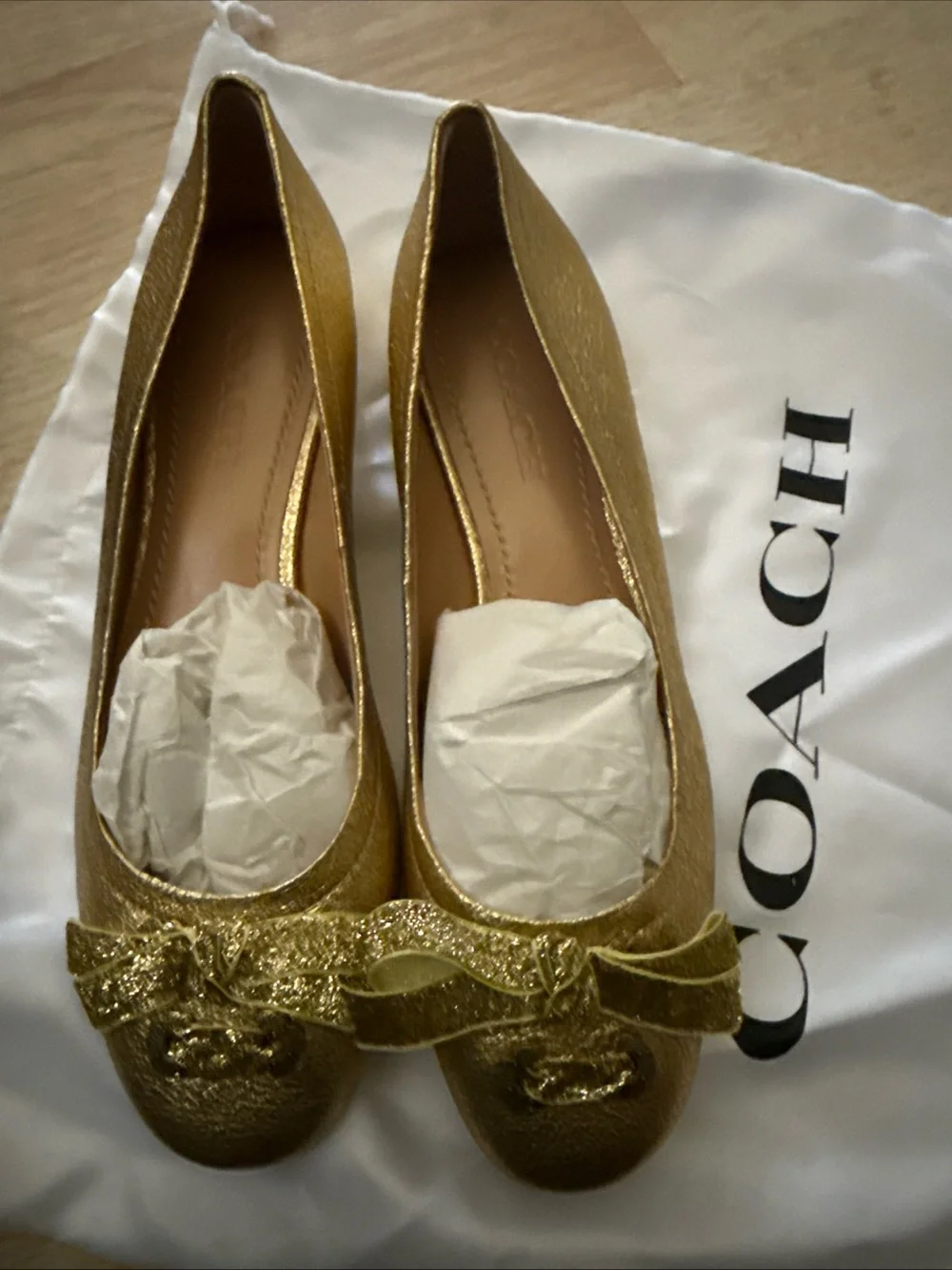 COACH Gold Metallic Ballet Flats with Bow Accent sz7.5 NIB